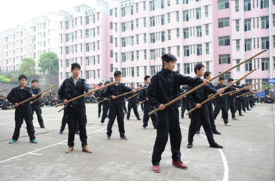 探寻优秀初中军校：揭秘学校名录与招生之旅
